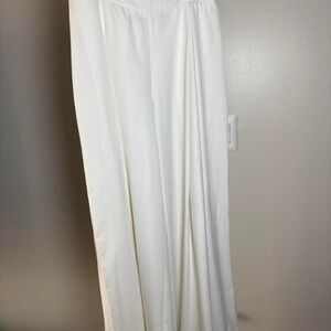 White wide leg palazzo pants. Medium.